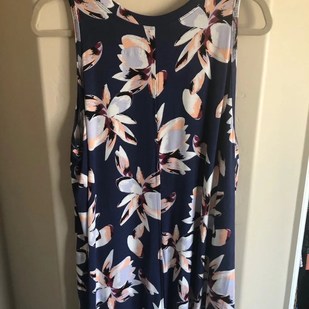 Soft Flowy Top - Picture 3 of 5
